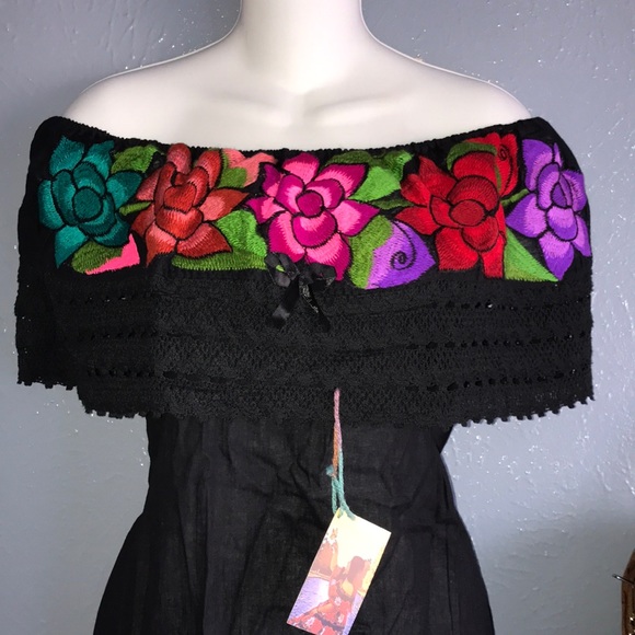 Off Shoulders Mexican Embroidered Floral Top - Picture 4 of 12